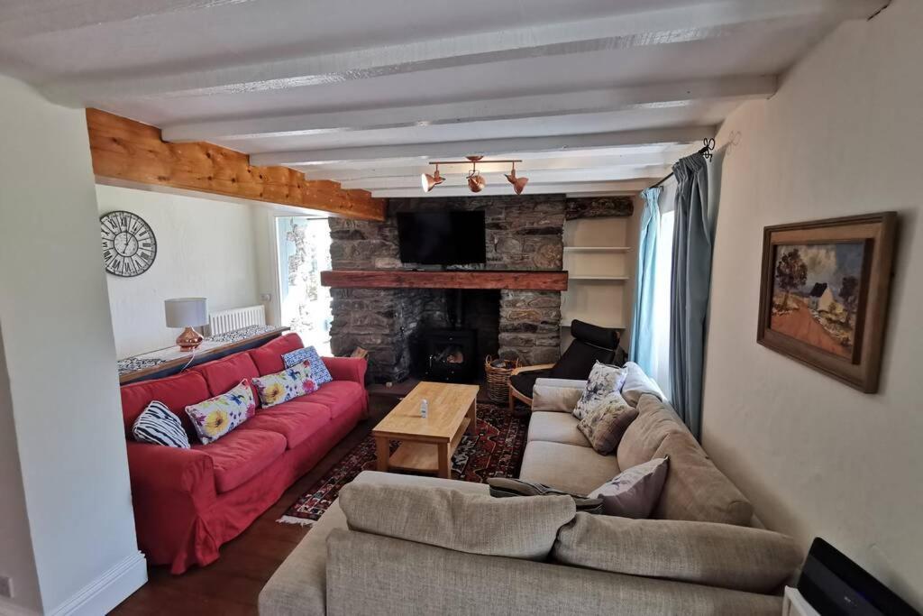 Villa Cosy, Coastal Retreat With A Large Garden Monreith Exterior foto