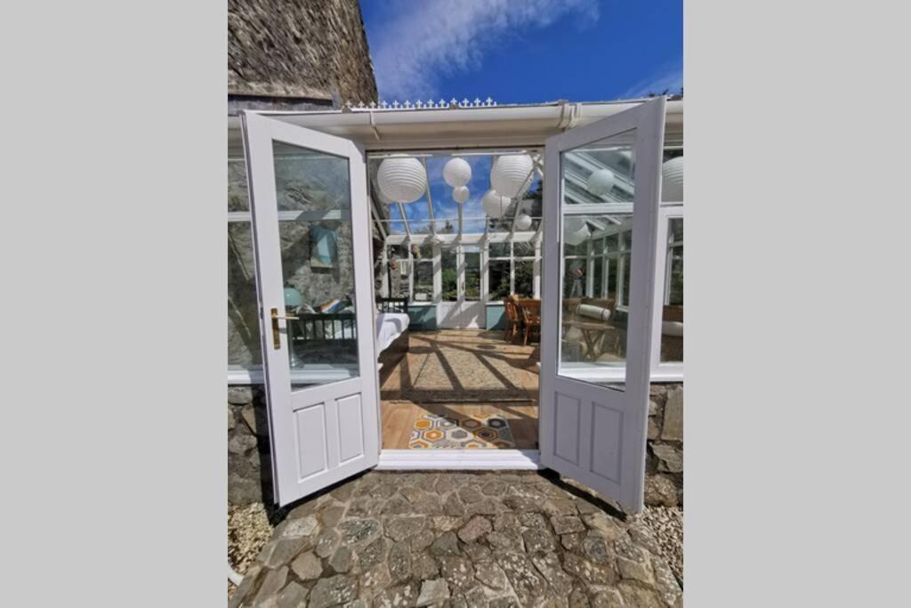 Villa Cosy, Coastal Retreat With A Large Garden Monreith Exterior foto