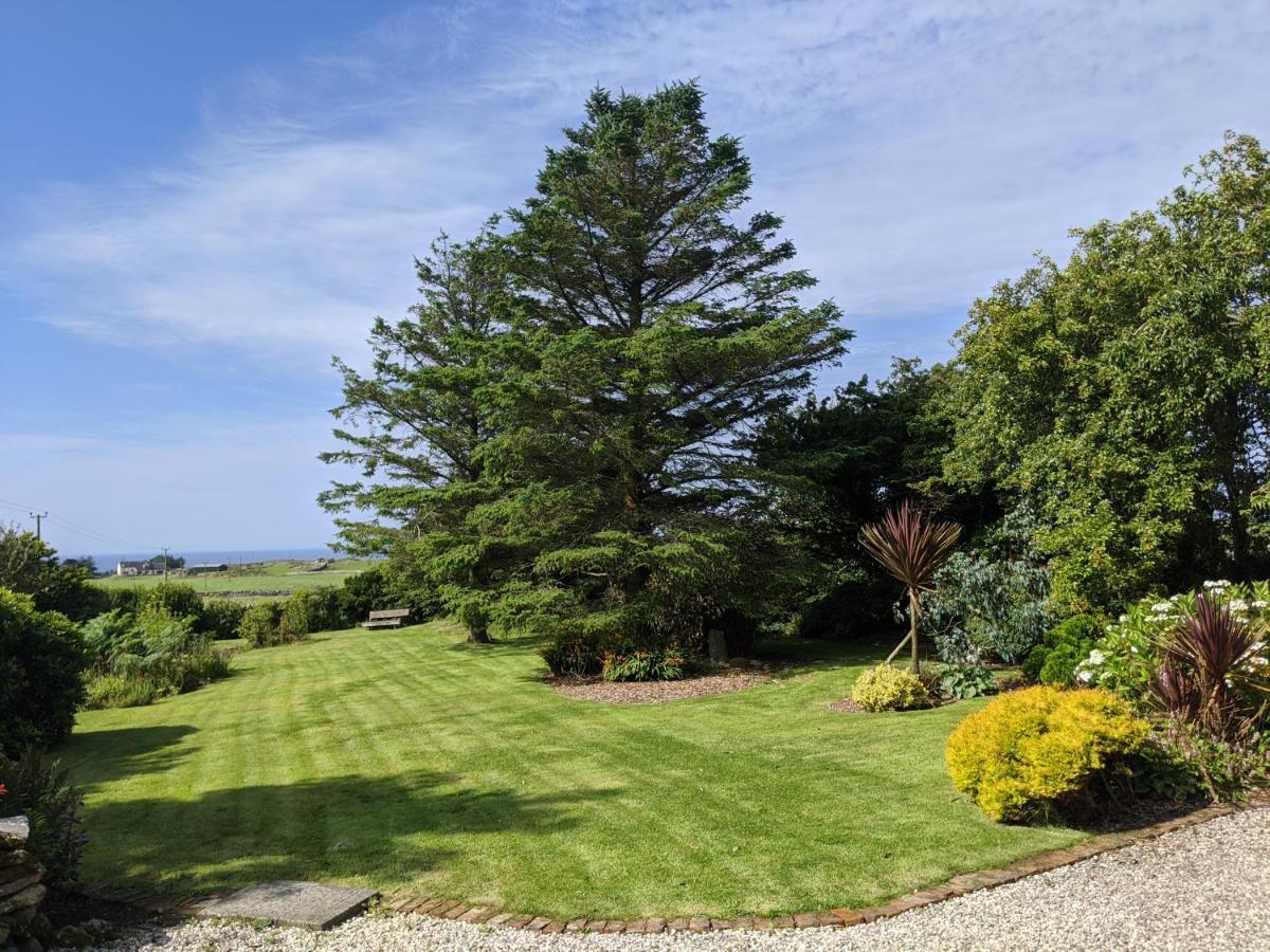 Villa Cosy, Coastal Retreat With A Large Garden Monreith Exterior foto